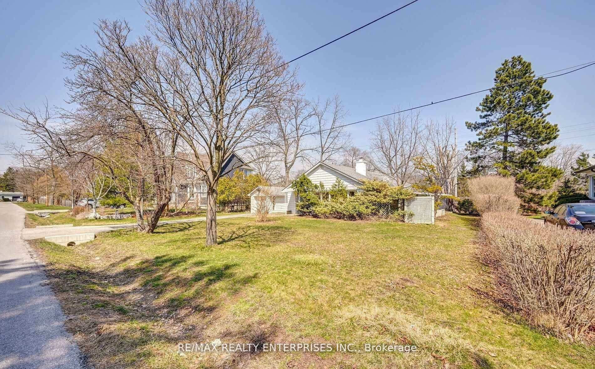 Photo 16 of 1235 Old River Road, Mississauga, Mineola — HOMEH