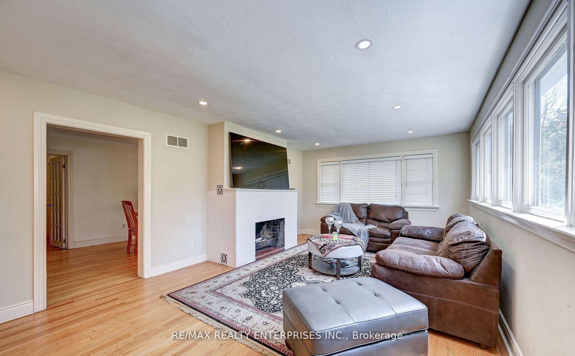 Photo 20 of 1235 Old River Road, Mississauga, Mineola — HOMEH
