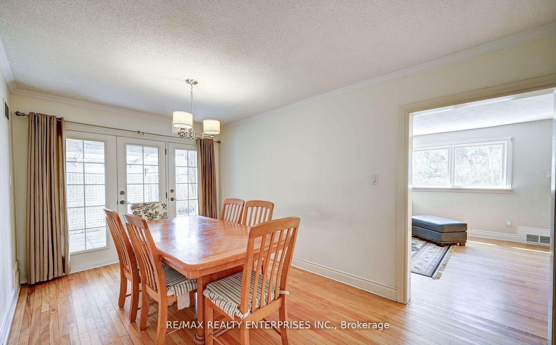 Photo 21 of 1235 Old River Road, Mississauga, Mineola — HOMEH