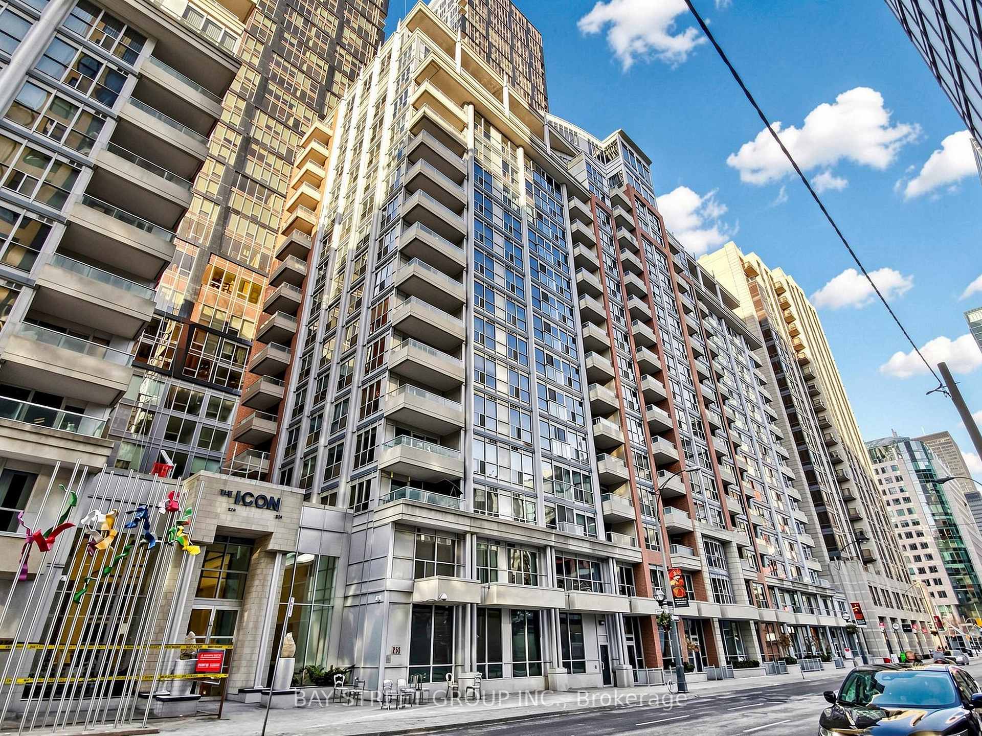 Front of Unit 1134, 250 Wellington Street W