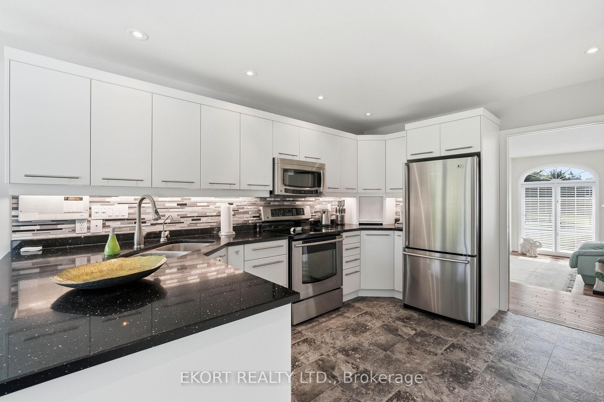 Photo 17 of 53 O'neill Drive, Belleville, Belleville Ward — HOMEH