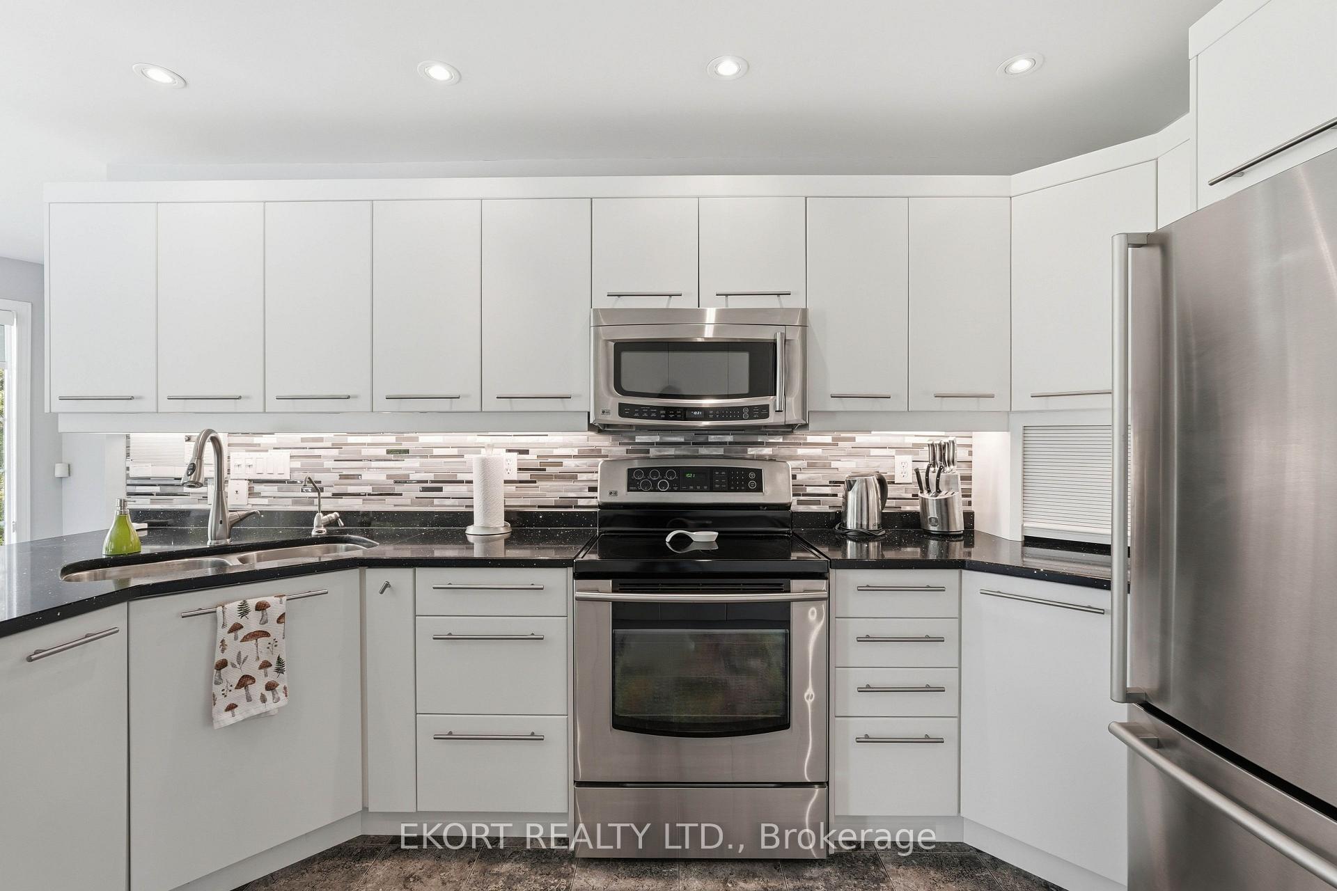Photo 18 of 53 O'neill Drive, Belleville, Belleville Ward — HOMEH