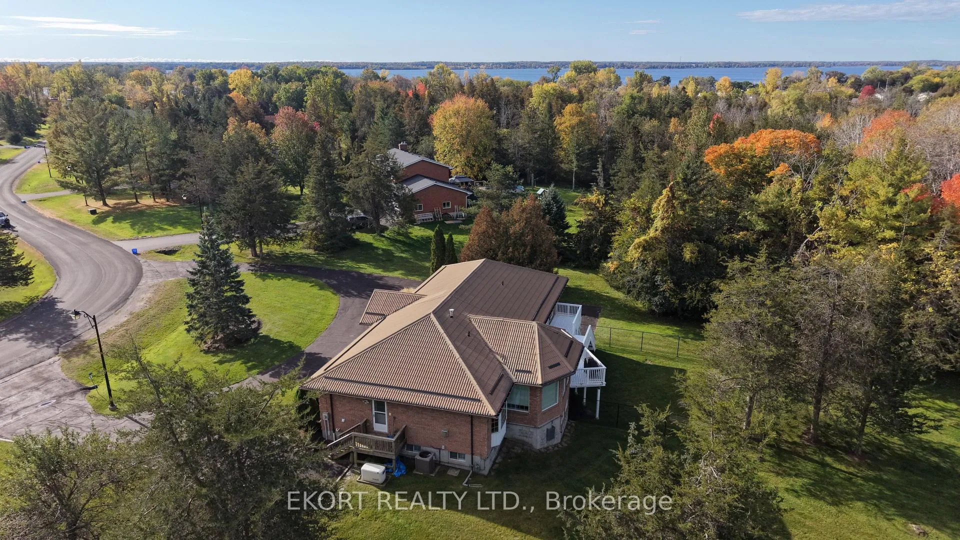Photo 3 of 53 O'neill Drive, Belleville, Belleville Ward — HOMEH