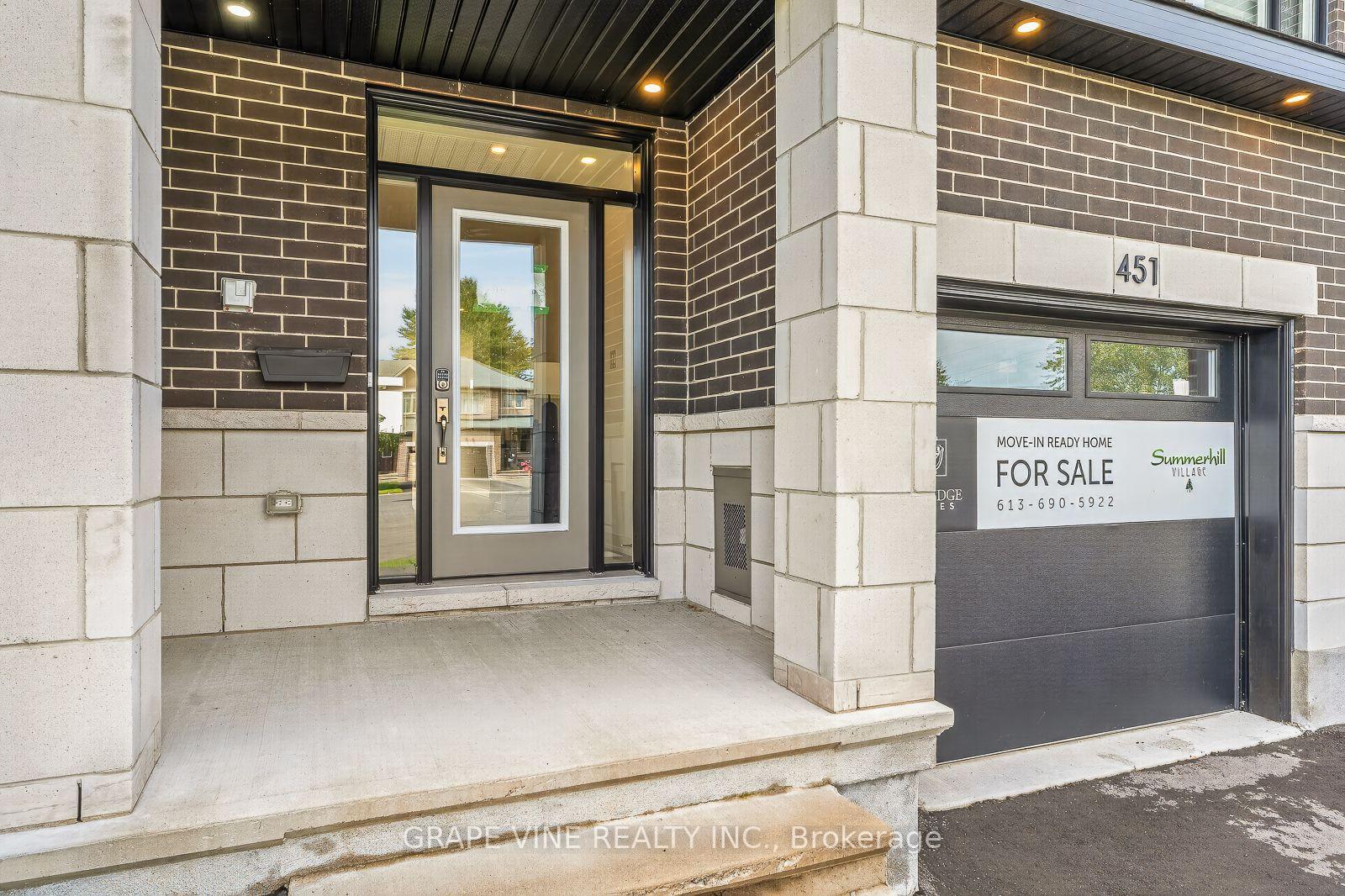 Photo 3 of 451 Haresfield Court, Ottawa, Riverside South/Gloucester Glen — HOMEH