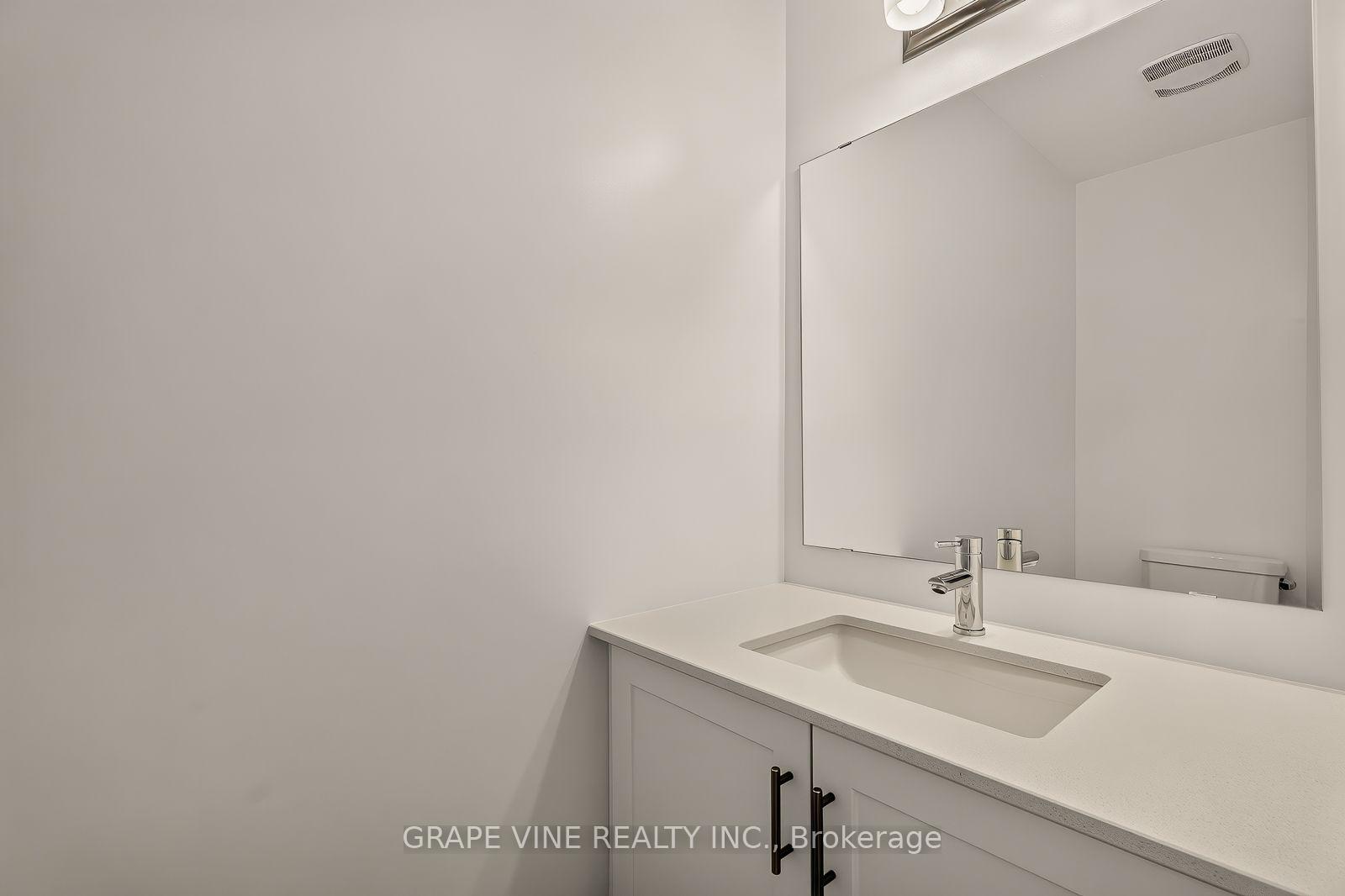 Photo 7 of 451 Haresfield Court, Ottawa, Riverside South/Gloucester Glen — HOMEH