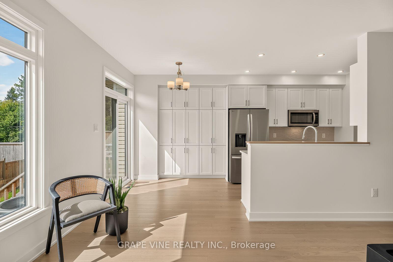 Photo 15 of 451 Haresfield Court, Ottawa, Riverside South/Gloucester Glen — HOMEH