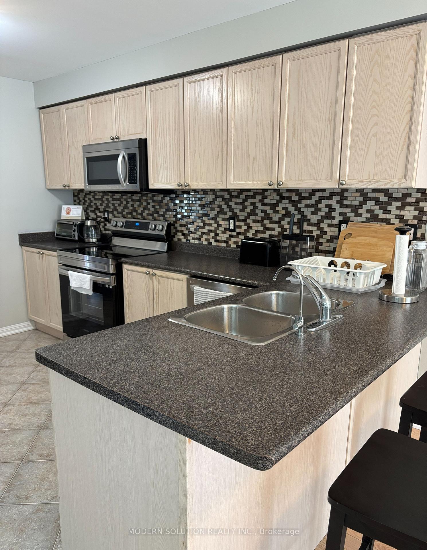 Photo 6 of 78 Christy Drive, Wasaga Beach — HOMEH