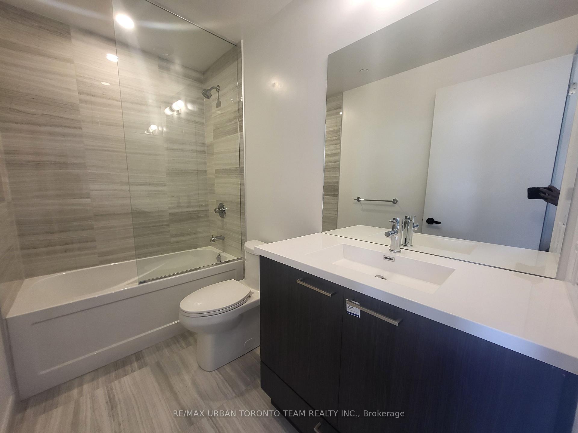 Photo 13 of Unit 3905, 225 Commerce Street, Vaughan, Vaughan Corporate Centre — HOMEH