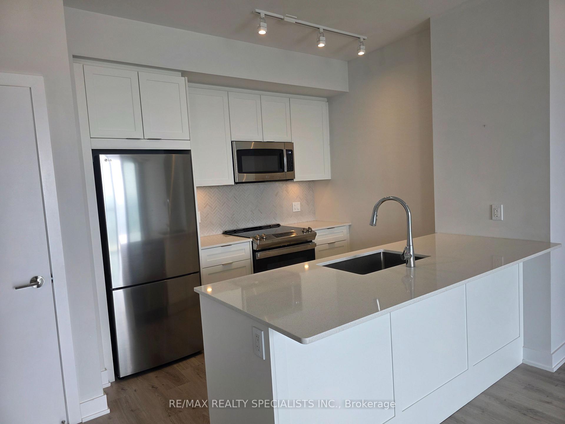 Photo 4 of Unit 1407, 430 Square One Drive, Mississauga, City Centre — HOMEH