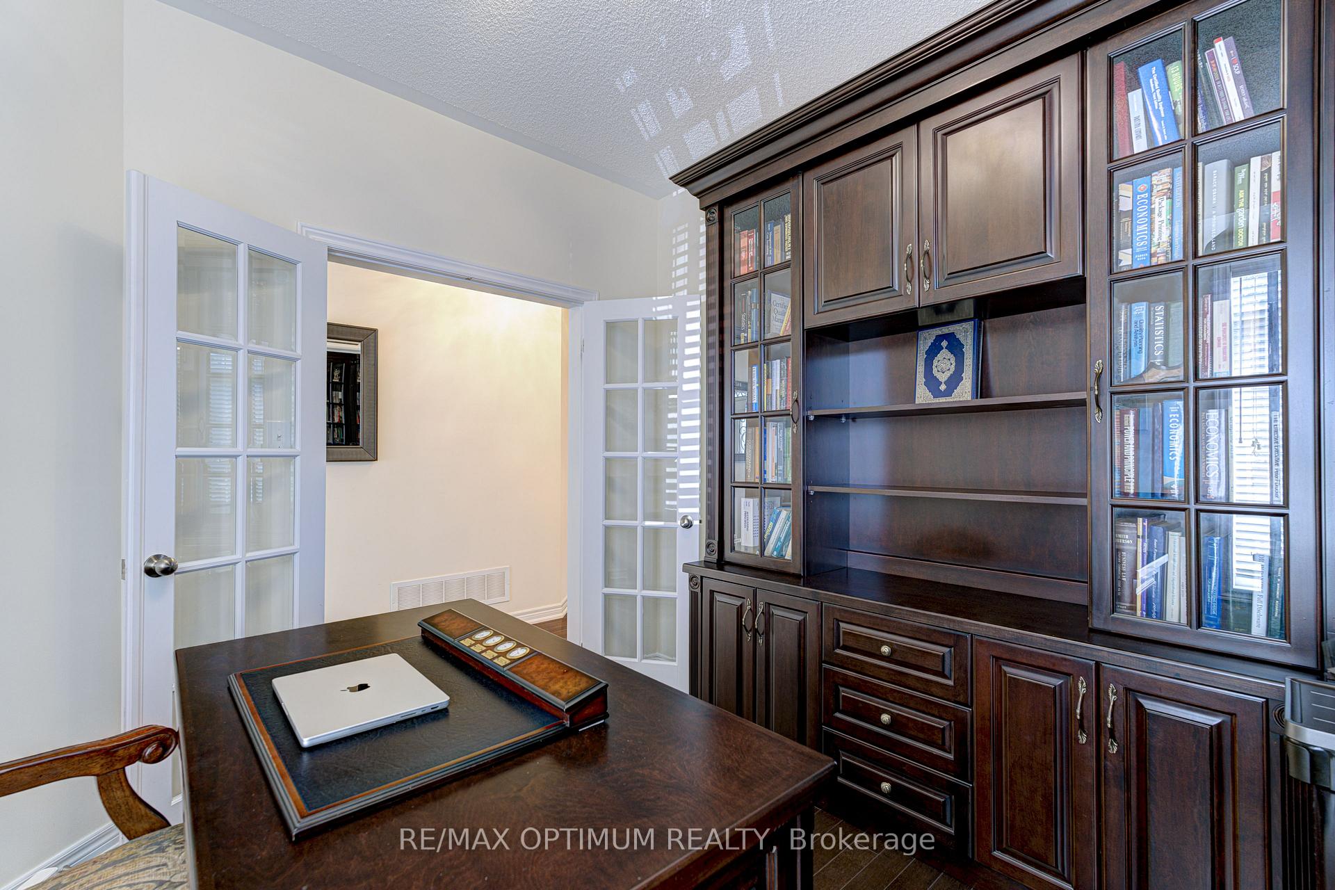 Photo 7 of 60 Impulse Circle, Brampton, Credit Valley — HOMEH