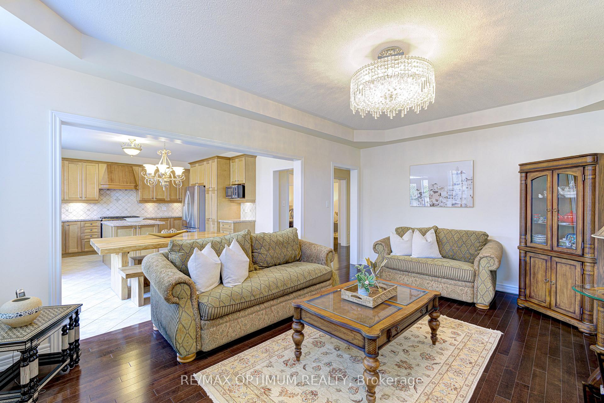 Photo 13 of 60 Impulse Circle, Brampton, Credit Valley — HOMEH