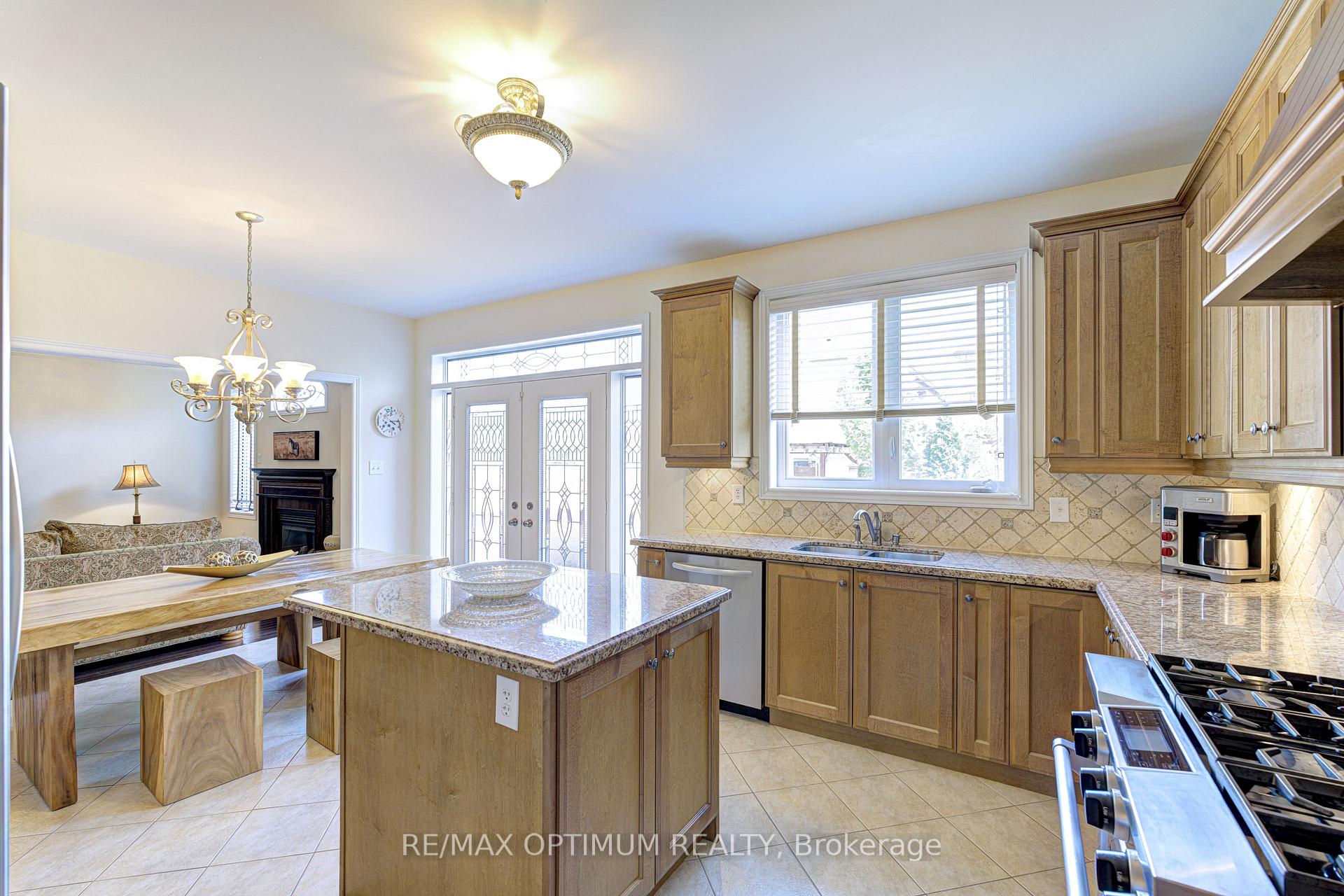Photo 19 of 60 Impulse Circle, Brampton, Credit Valley — HOMEH