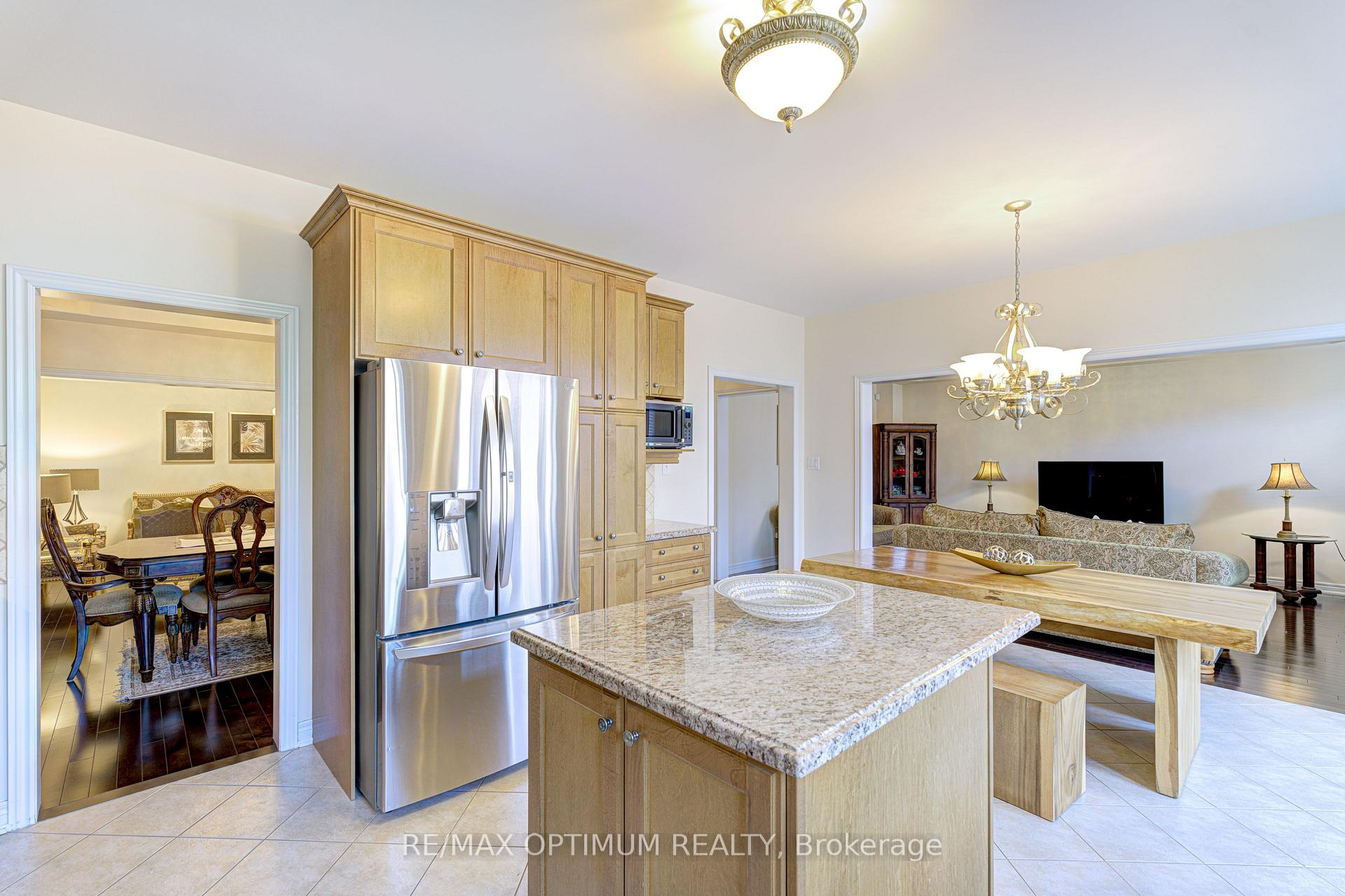Photo 20 of 60 Impulse Circle, Brampton, Credit Valley — HOMEH