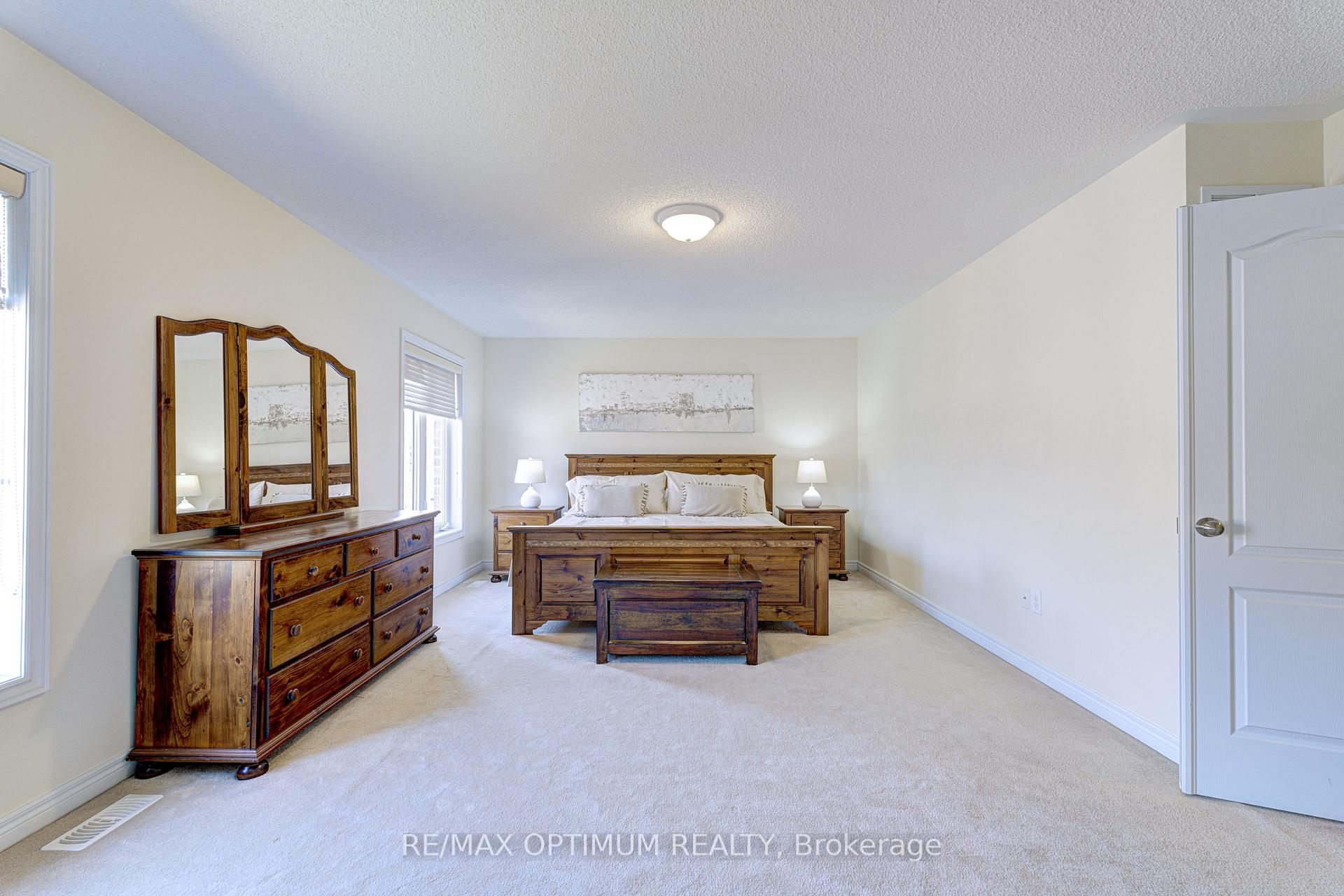 Photo 22 of 60 Impulse Circle, Brampton, Credit Valley — HOMEH