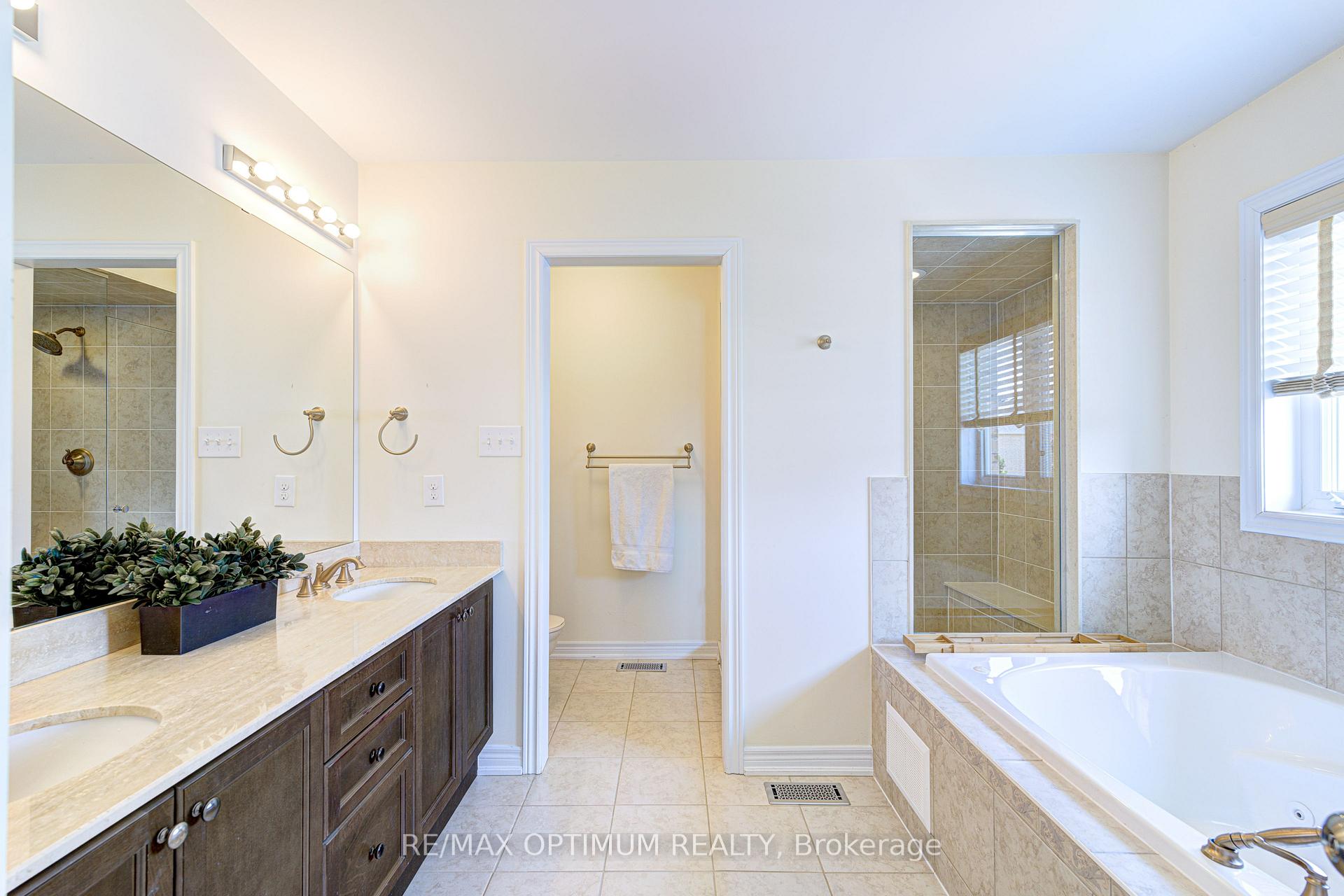 Photo 24 of 60 Impulse Circle, Brampton, Credit Valley — HOMEH