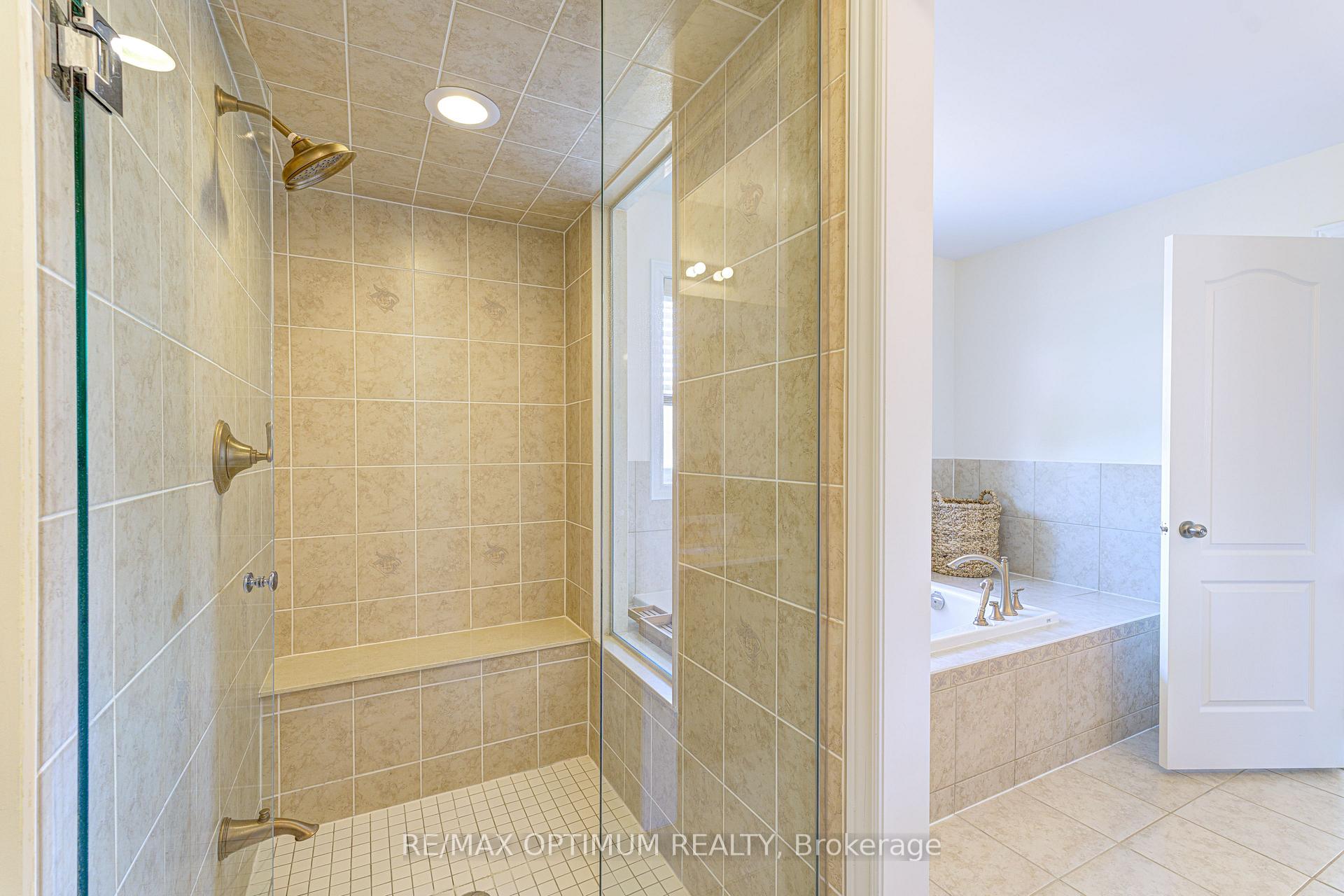 Photo 26 of 60 Impulse Circle, Brampton, Credit Valley — HOMEH