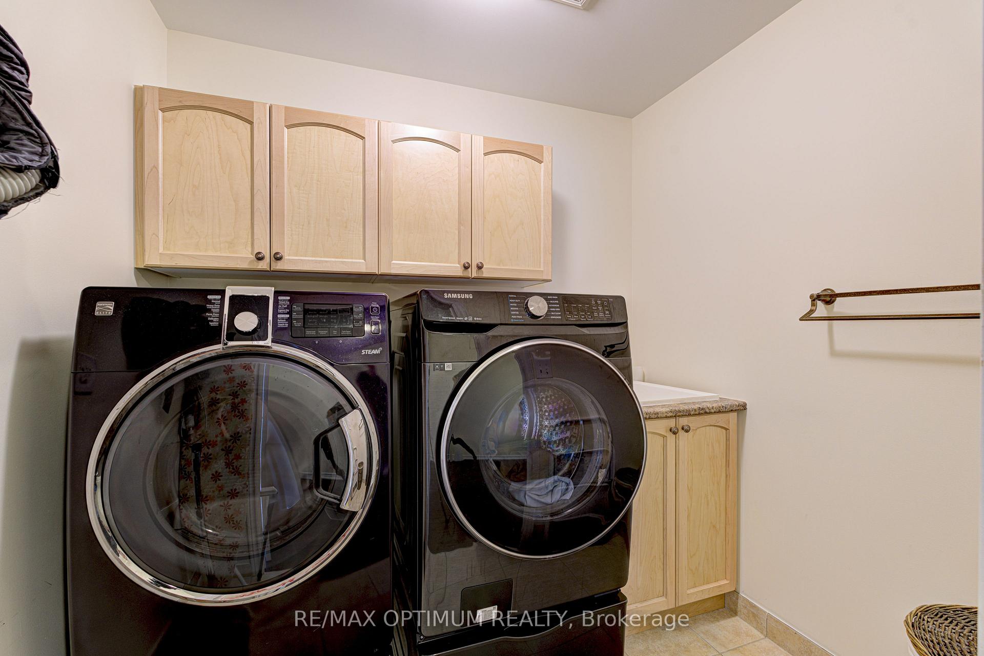 Photo 38 of 60 Impulse Circle, Brampton, Credit Valley — HOMEH