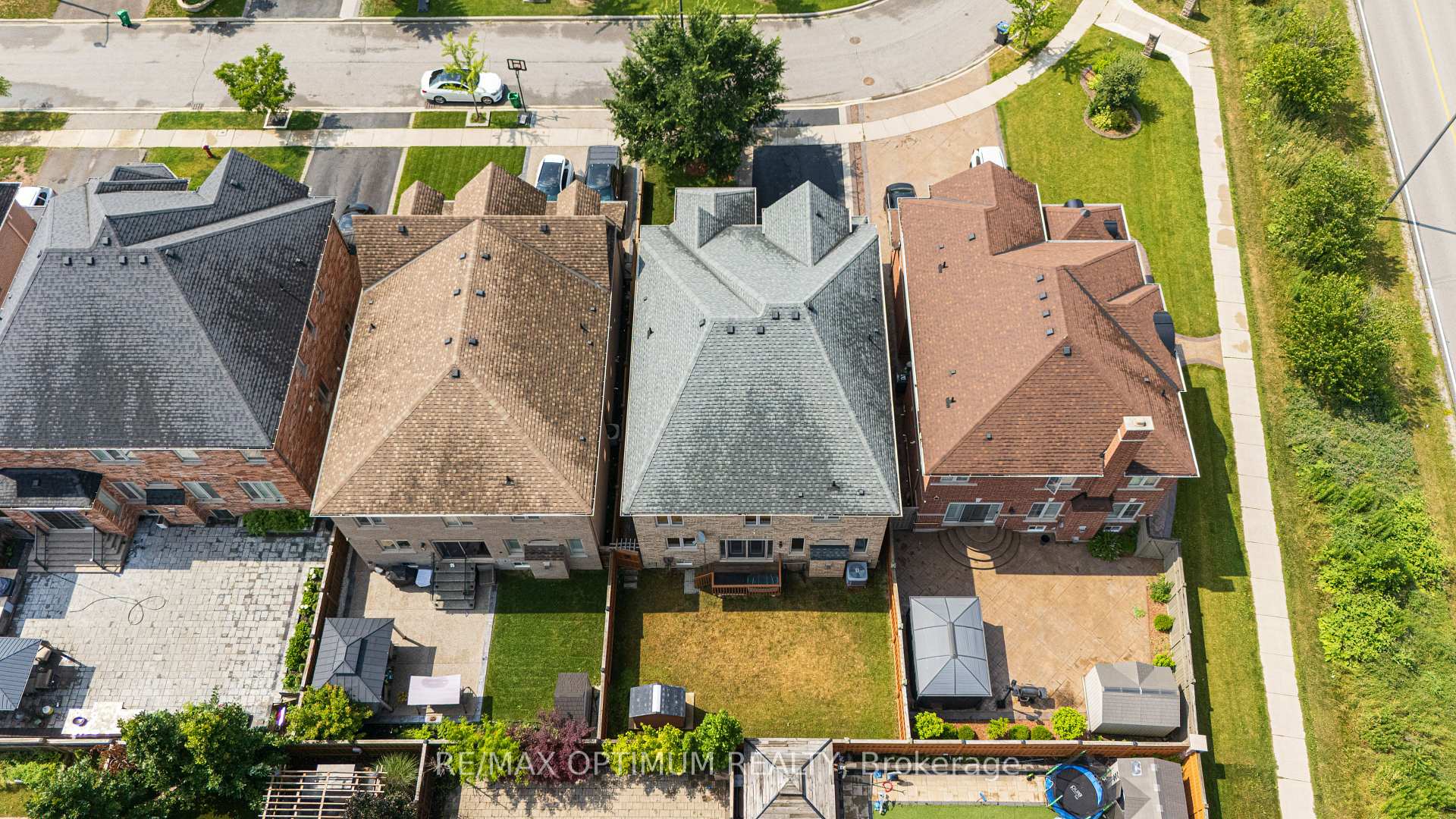 Photo 45 of 60 Impulse Circle, Brampton, Credit Valley — HOMEH