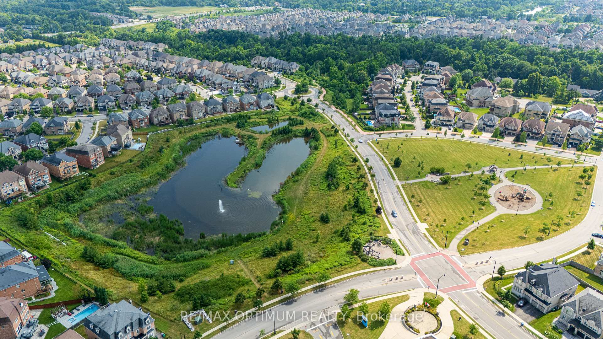 Photo 47 of 60 Impulse Circle, Brampton, Credit Valley — HOMEH