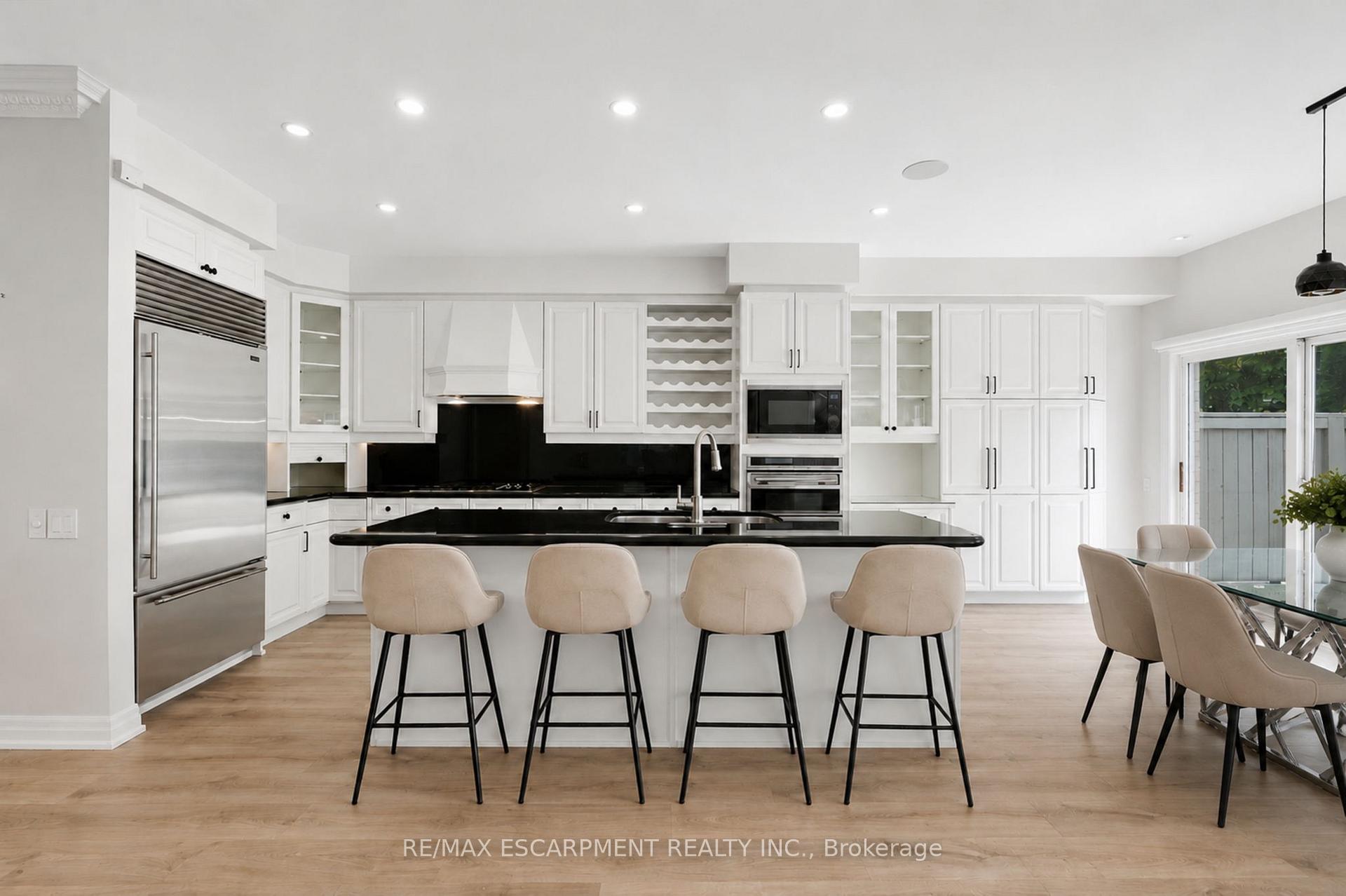Photo 6 of 36 Compass Way, Mississauga, Port Credit — HOMEH