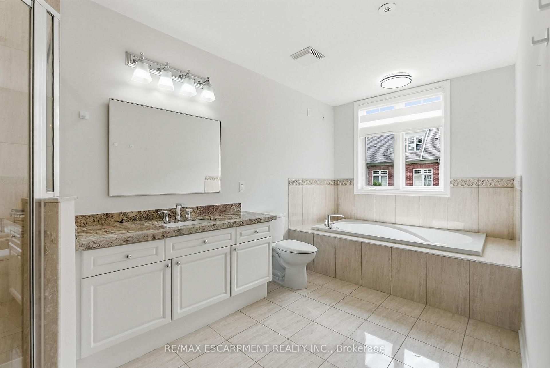 Photo 10 of 36 Compass Way, Mississauga, Port Credit — HOMEH