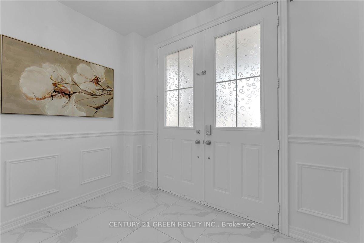 Photo 5 of 16 Grendon Crescent, Brampton, Credit Valley — HOMEH