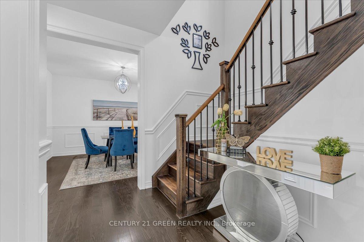 Photo 7 of 16 Grendon Crescent, Brampton, Credit Valley — HOMEH