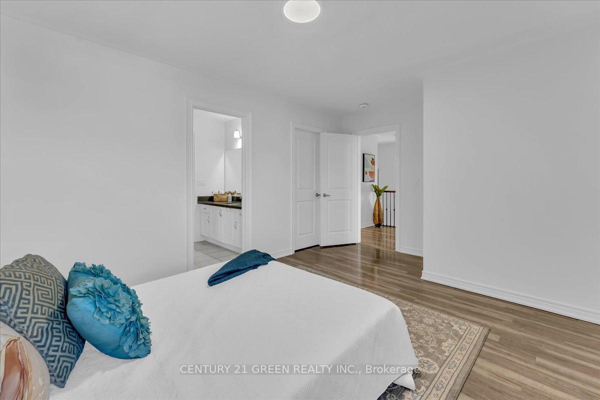 Photo 25 of 16 Grendon Crescent, Brampton, Credit Valley — HOMEH