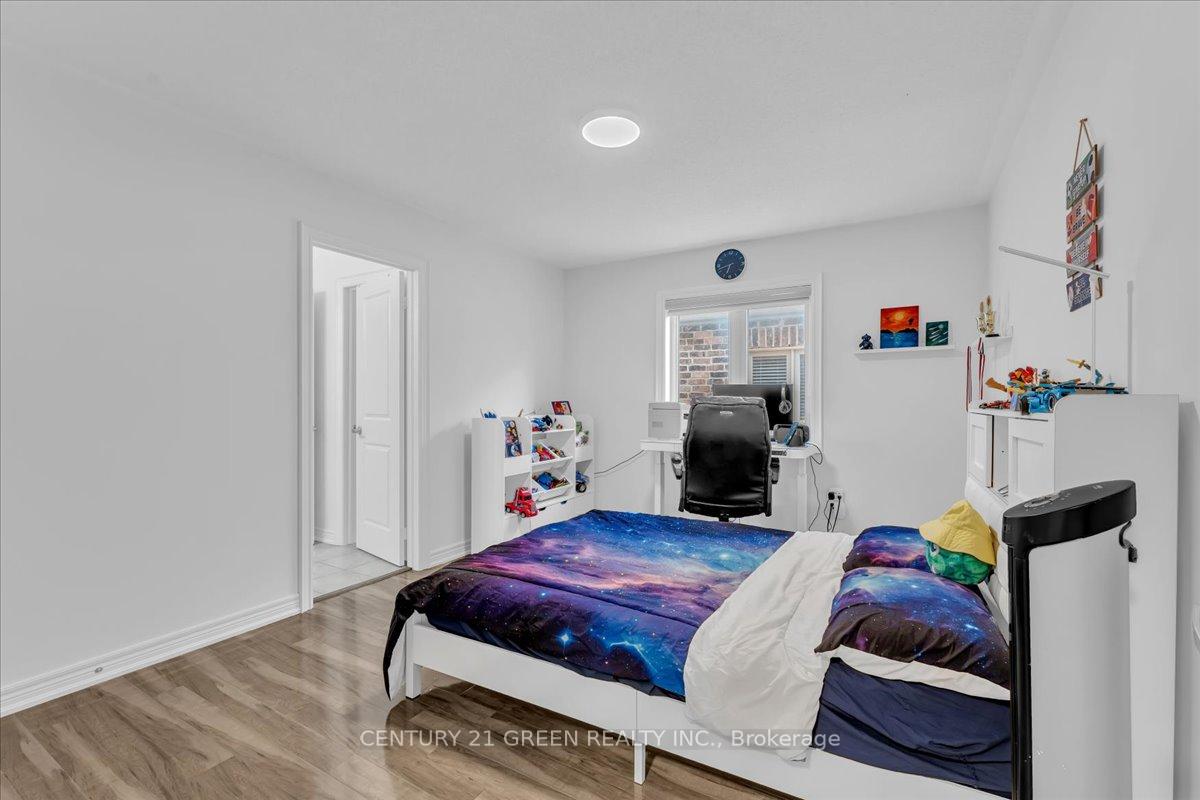 Photo 33 of 16 Grendon Crescent, Brampton, Credit Valley — HOMEH