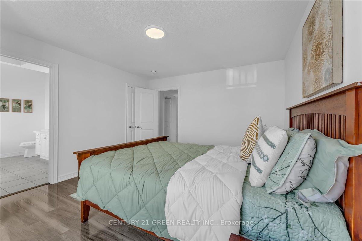 Photo 37 of 16 Grendon Crescent, Brampton, Credit Valley — HOMEH