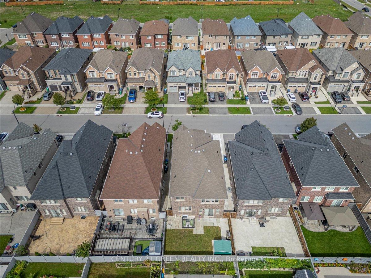 Photo 50 of 16 Grendon Crescent, Brampton, Credit Valley — HOMEH