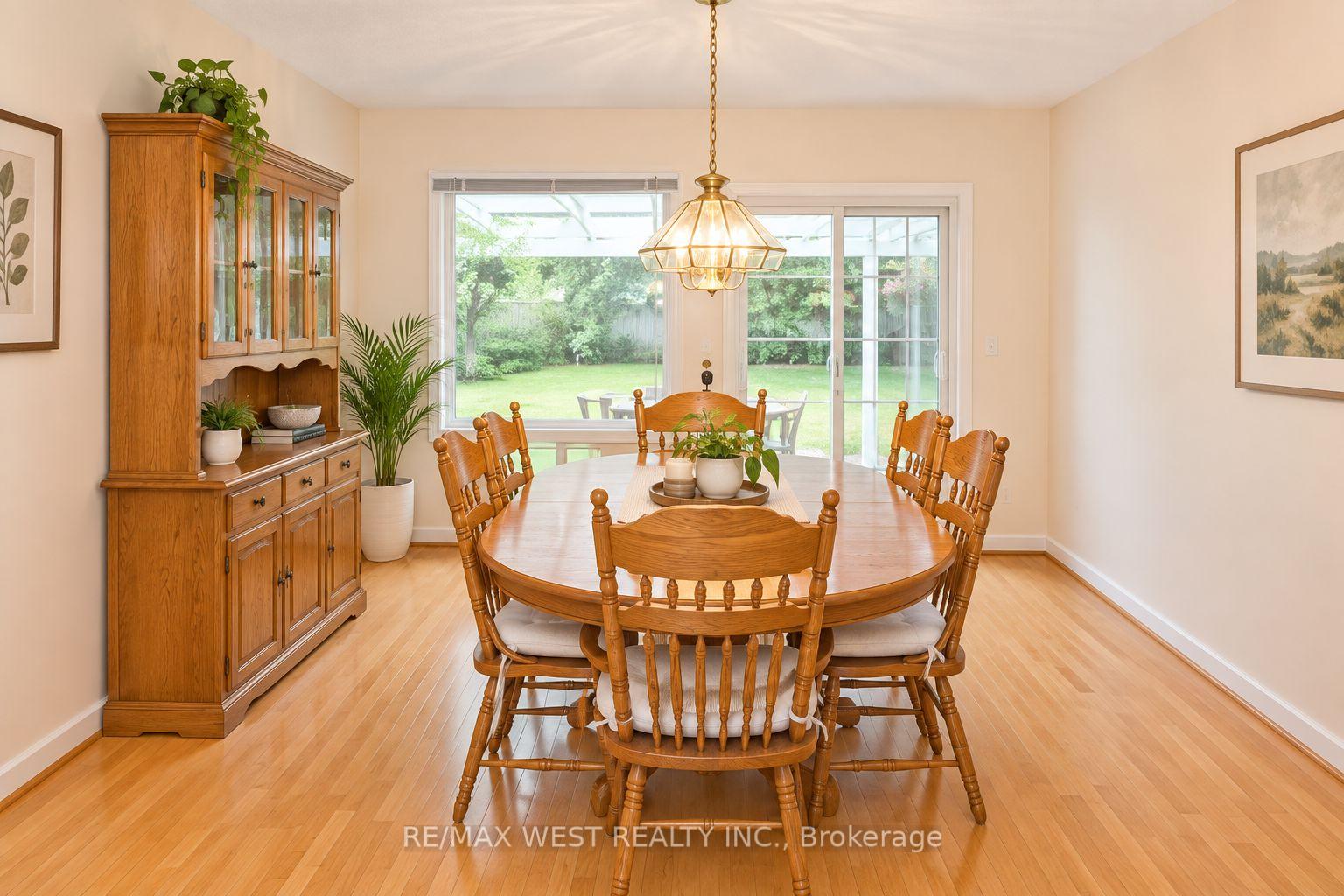 Photo 5 of 3538 Bannerhill Avenue, Mississauga, Applewood — HOMEH