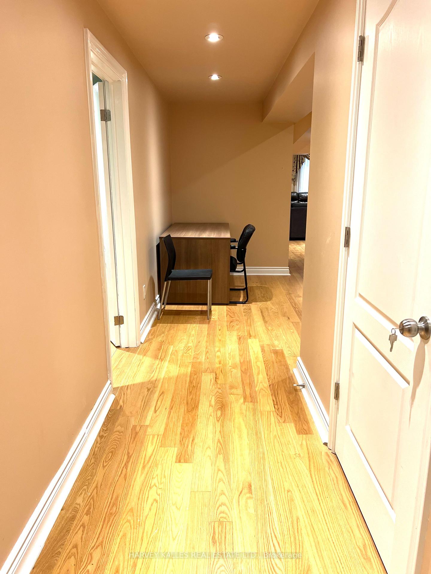 Photo 5 of Unit Bsmt, 44 Ann Louise Crescent, Markham, Cedarwood — HOMEH