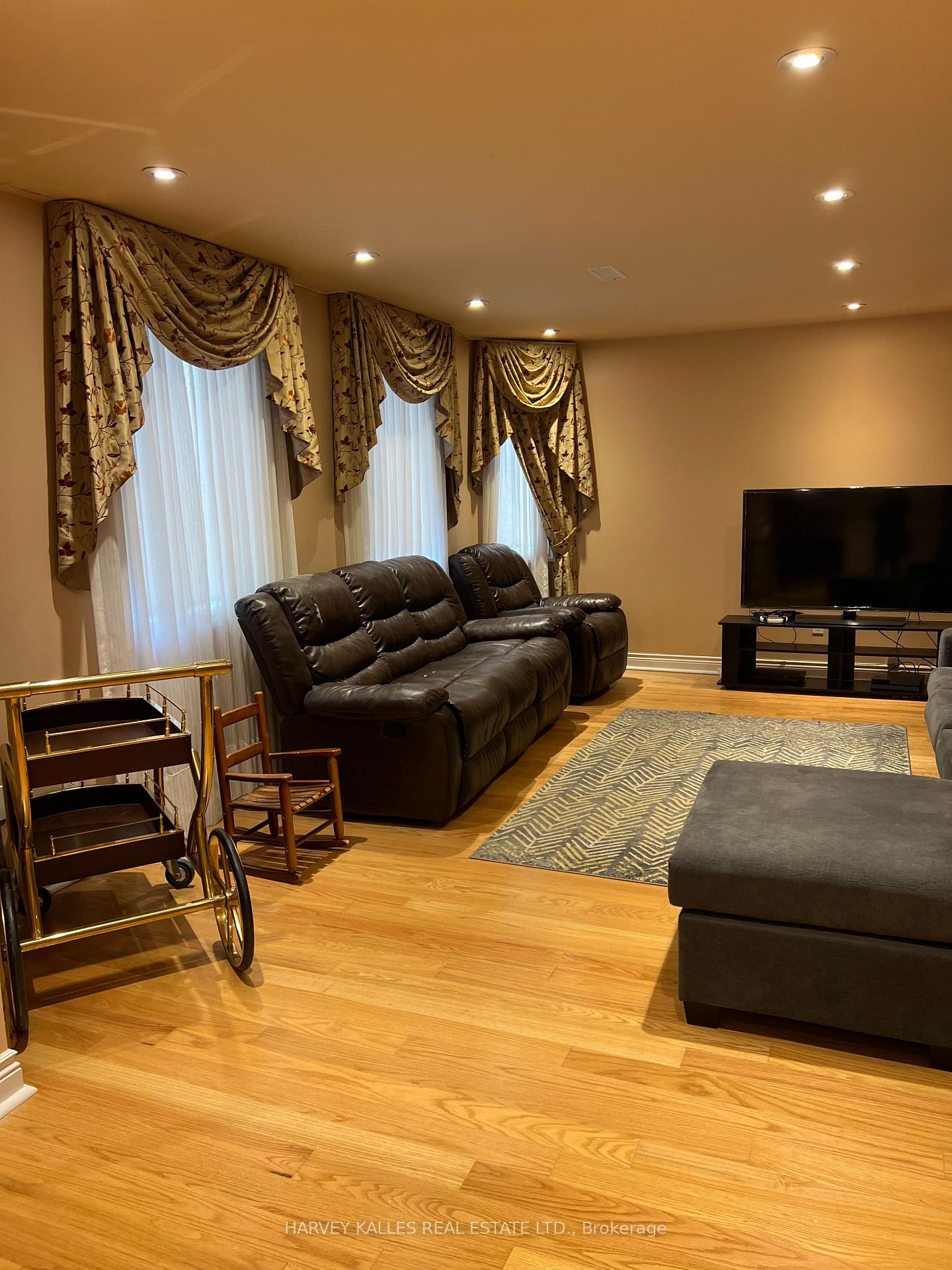 Photo 13 of Unit Bsmt, 44 Ann Louise Crescent, Markham, Cedarwood — HOMEH