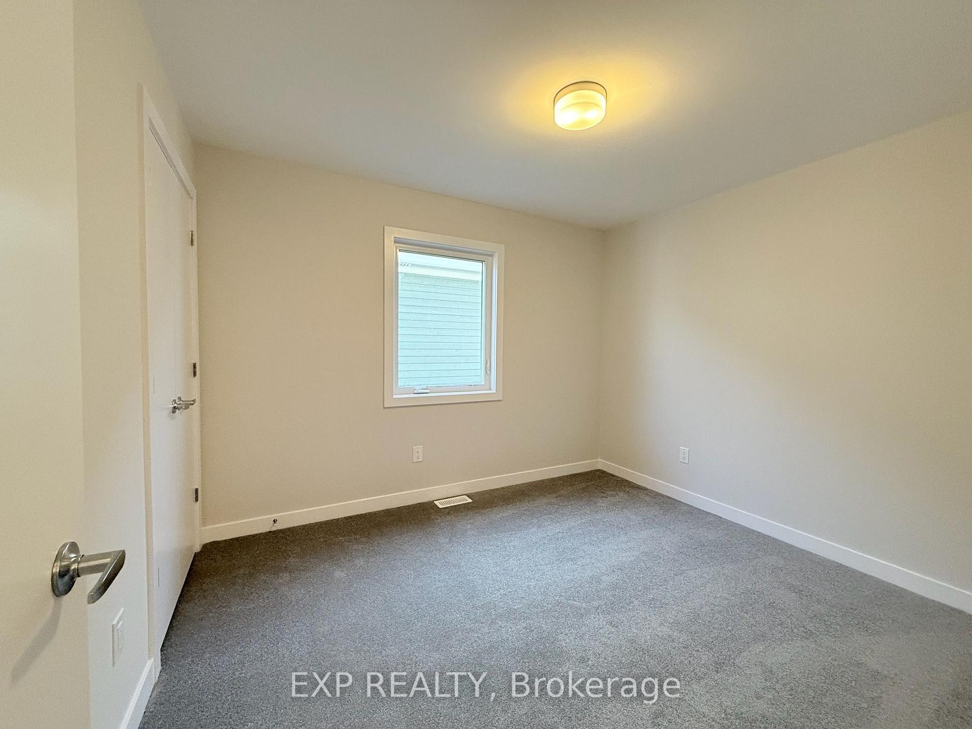 Photo 14 of 538 Oldenburg Avenue, Ottawa, Btwn Franktown Rd. & Fallowfield Rd. — HOMEH