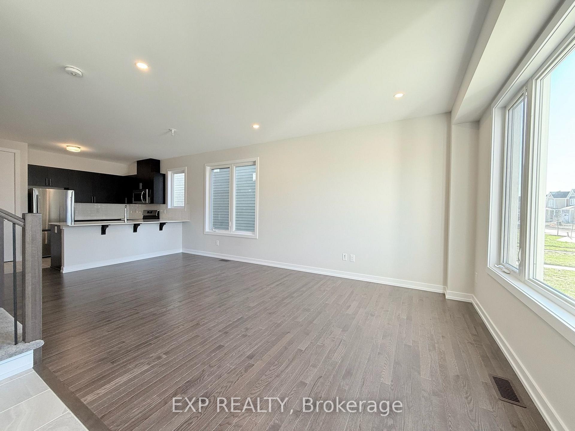 Photo 17 of 538 Oldenburg Avenue, Ottawa, Btwn Franktown Rd. & Fallowfield Rd. — HOMEH