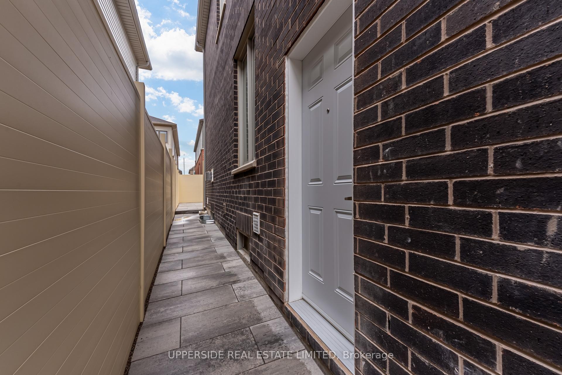 Photo 2 of Unit Lower, 73 Gemini Drive, Barrie, Rural Barrie Southeast — HOMEH