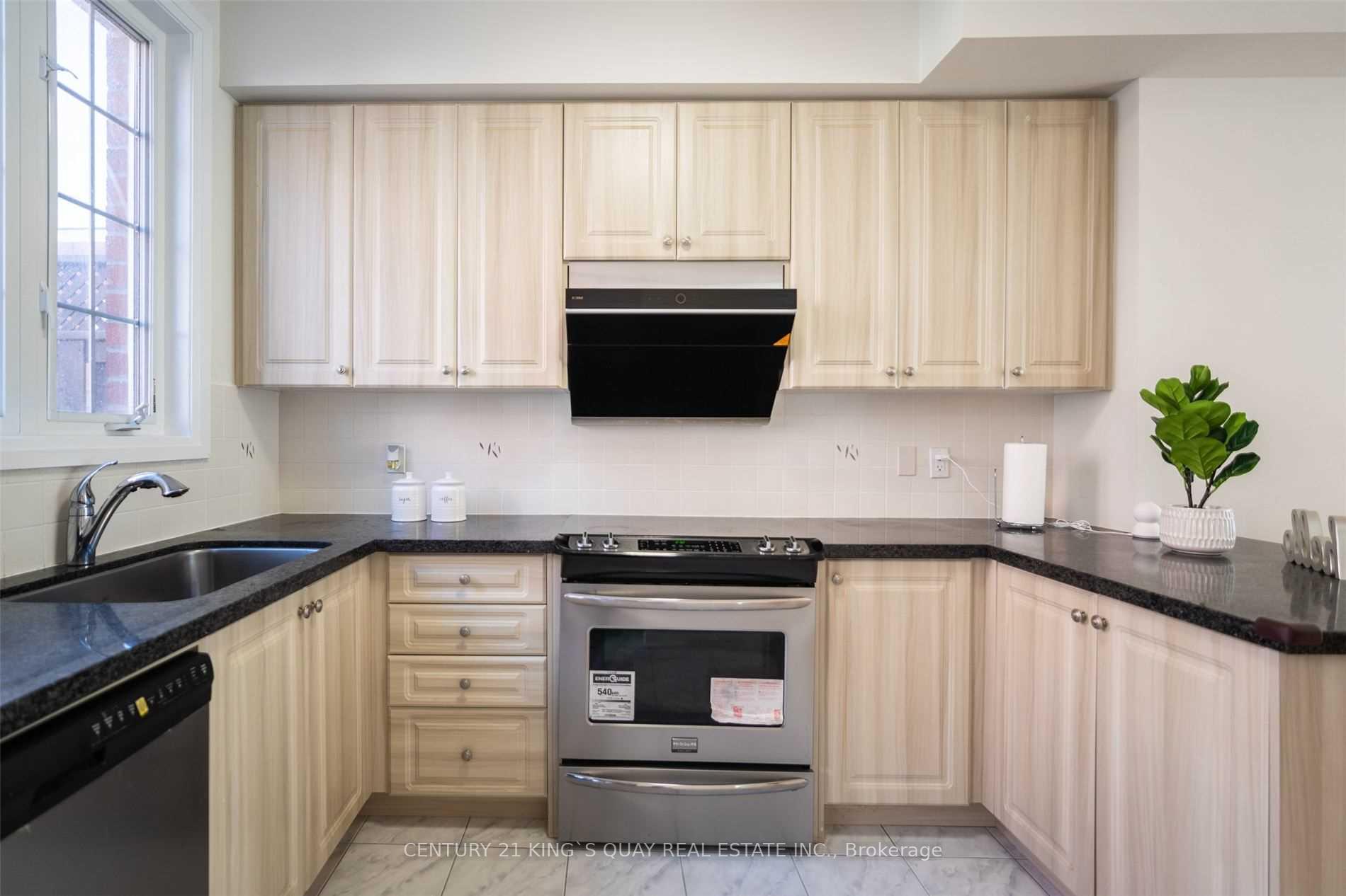 Photo 9 of 55 River Street, Toronto, Regent Park — HOMEH