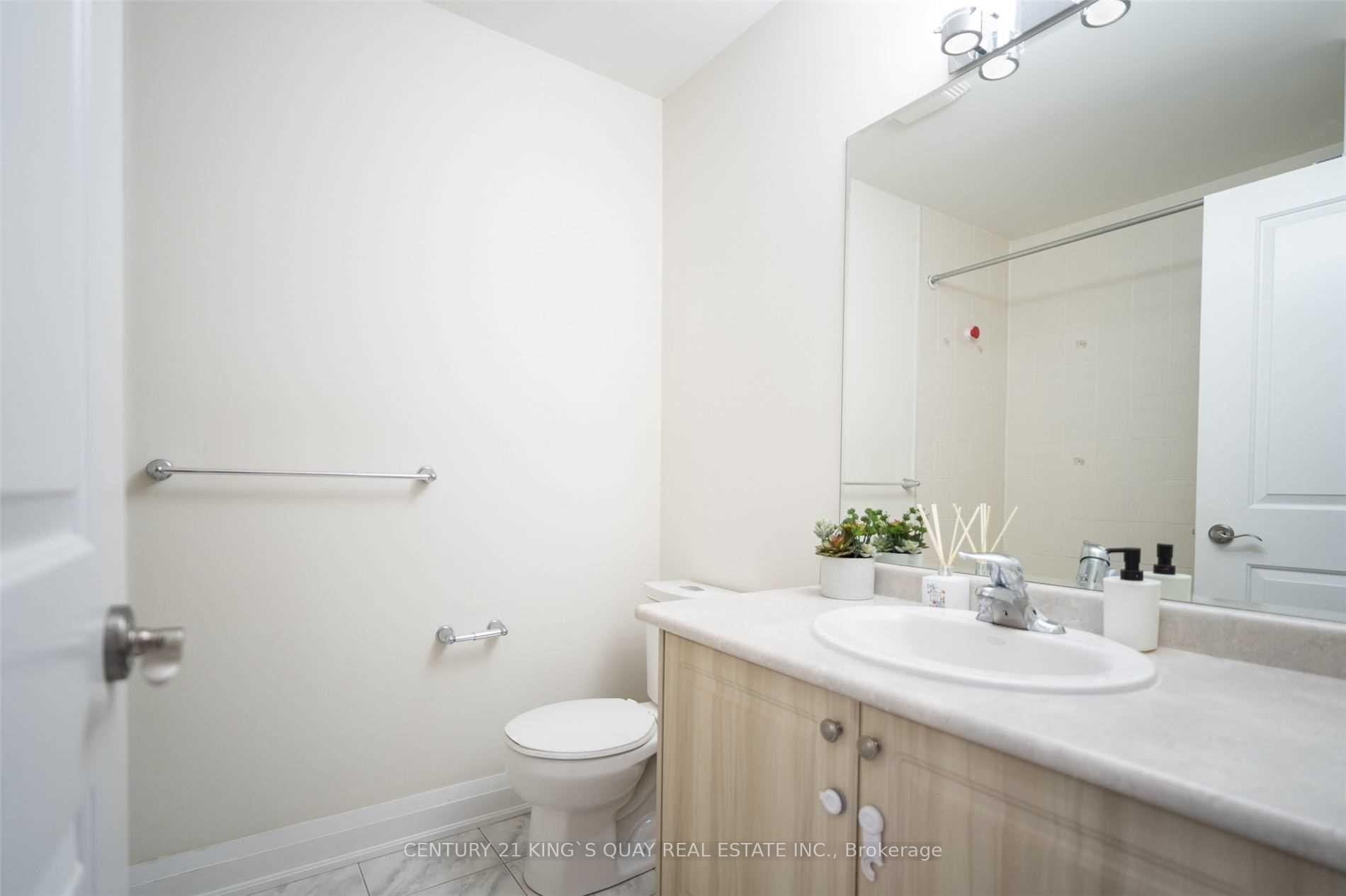 Photo 15 of 55 River Street, Toronto, Regent Park — HOMEH
