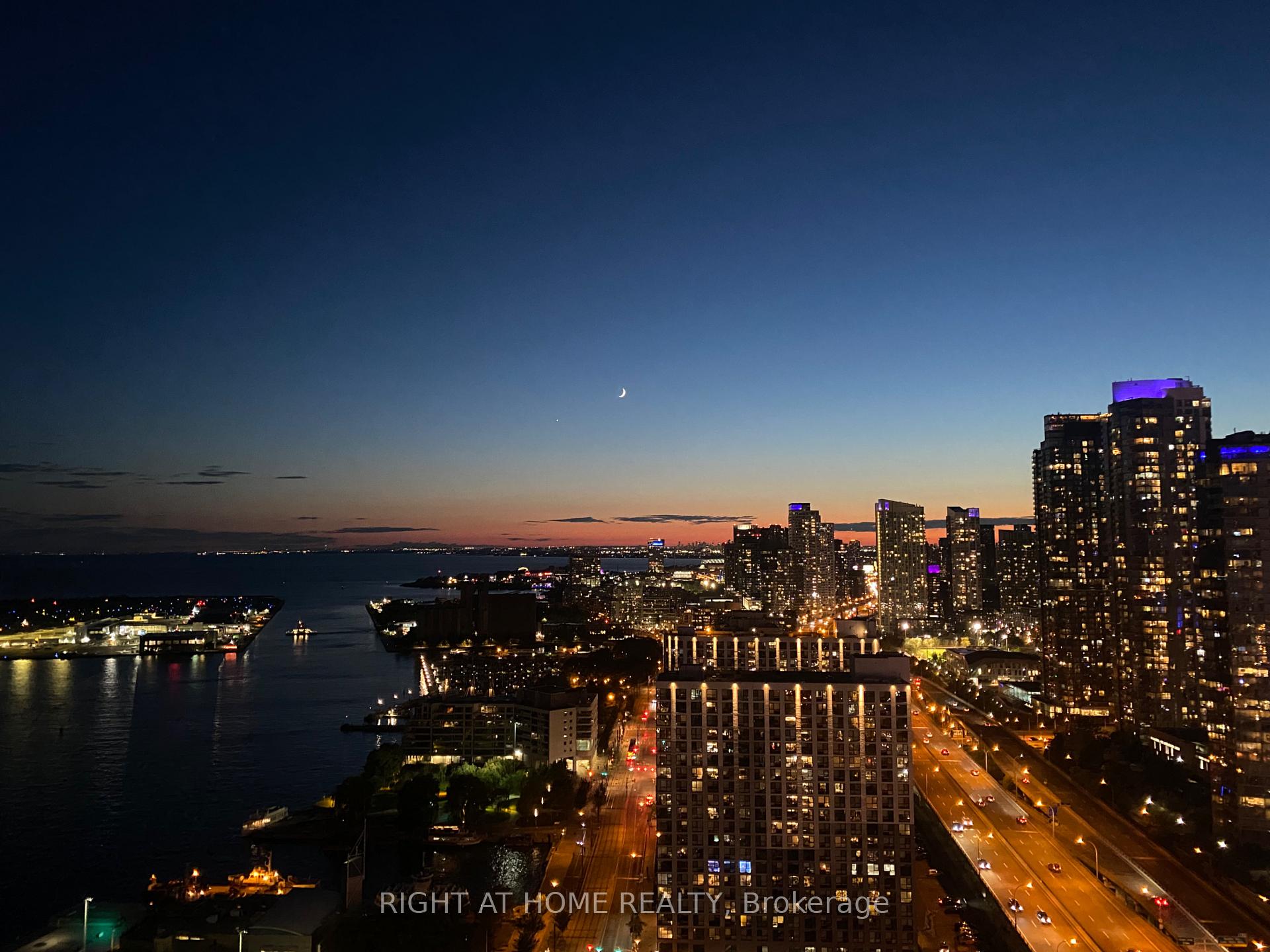 Photo 4 of Unit 3008, 270 Queens Quay, Toronto, Waterfront Communities — HOMEH