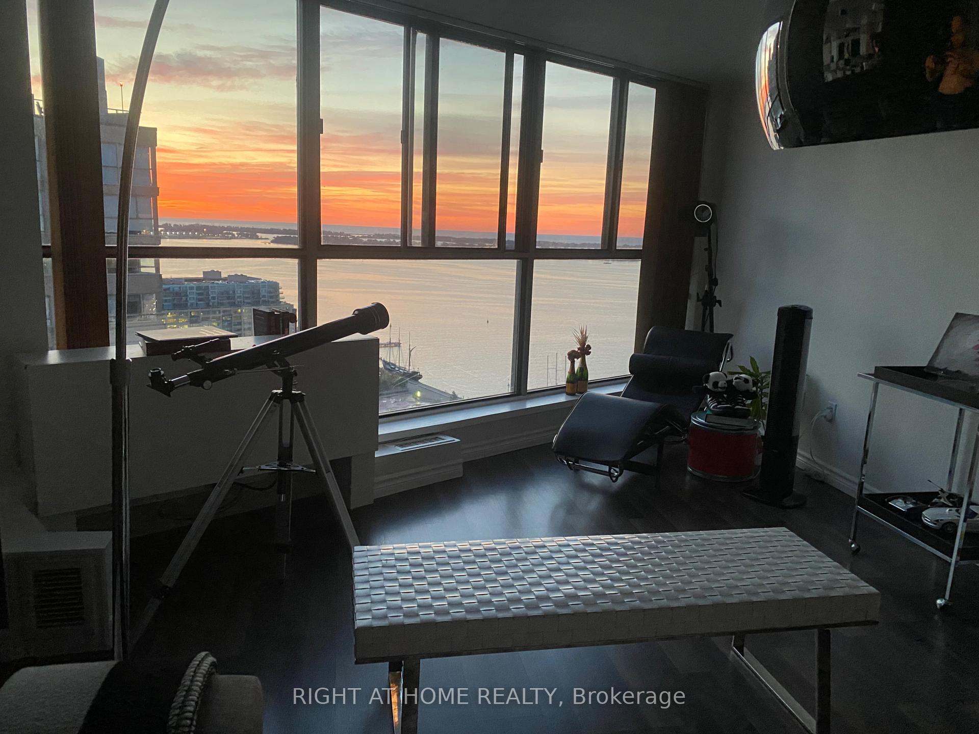 Photo 5 of Unit 3008, 270 Queens Quay, Toronto, Waterfront Communities — HOMEH