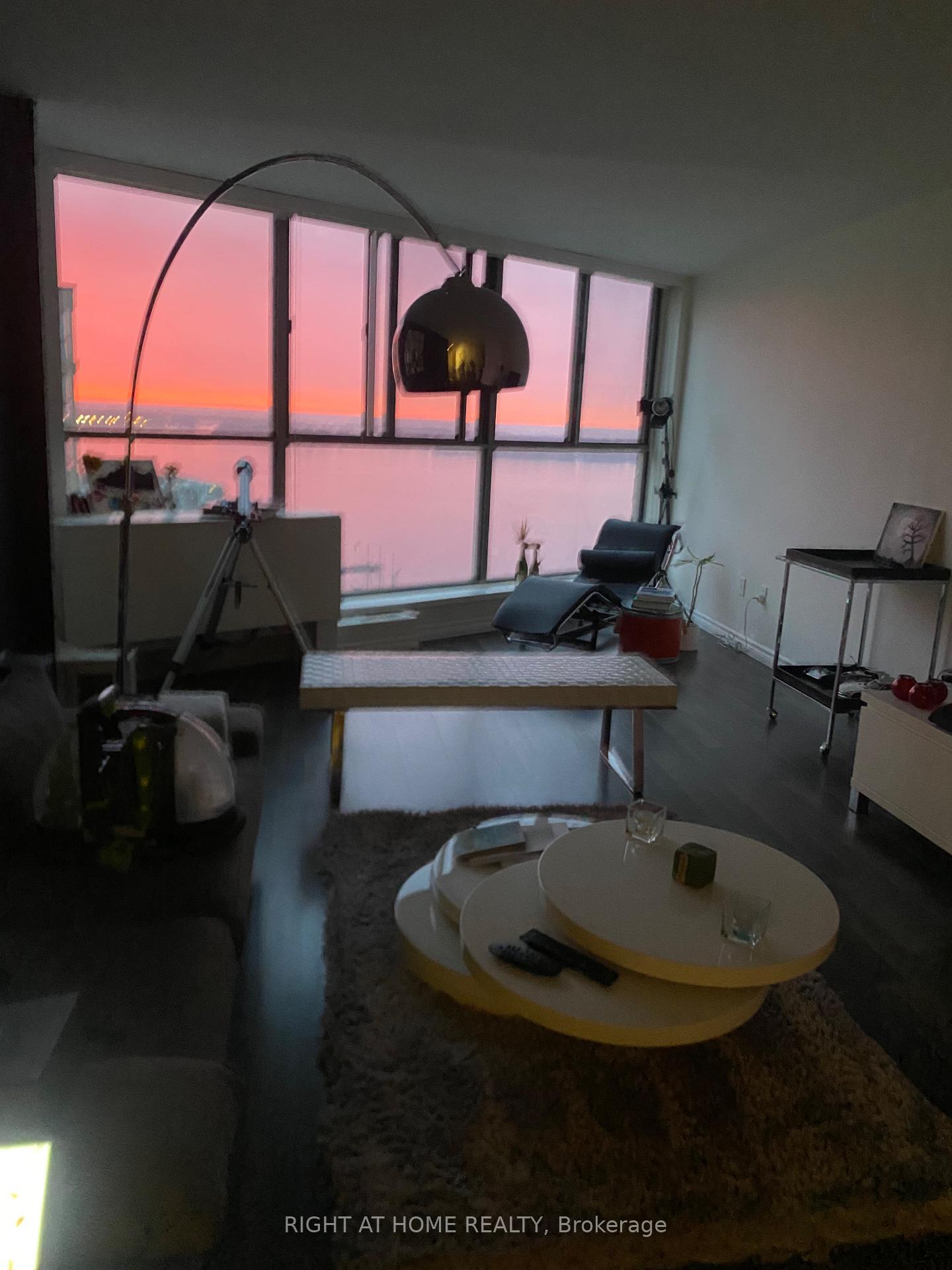 Photo 8 of Unit 3008, 270 Queens Quay, Toronto, Waterfront Communities — HOMEH