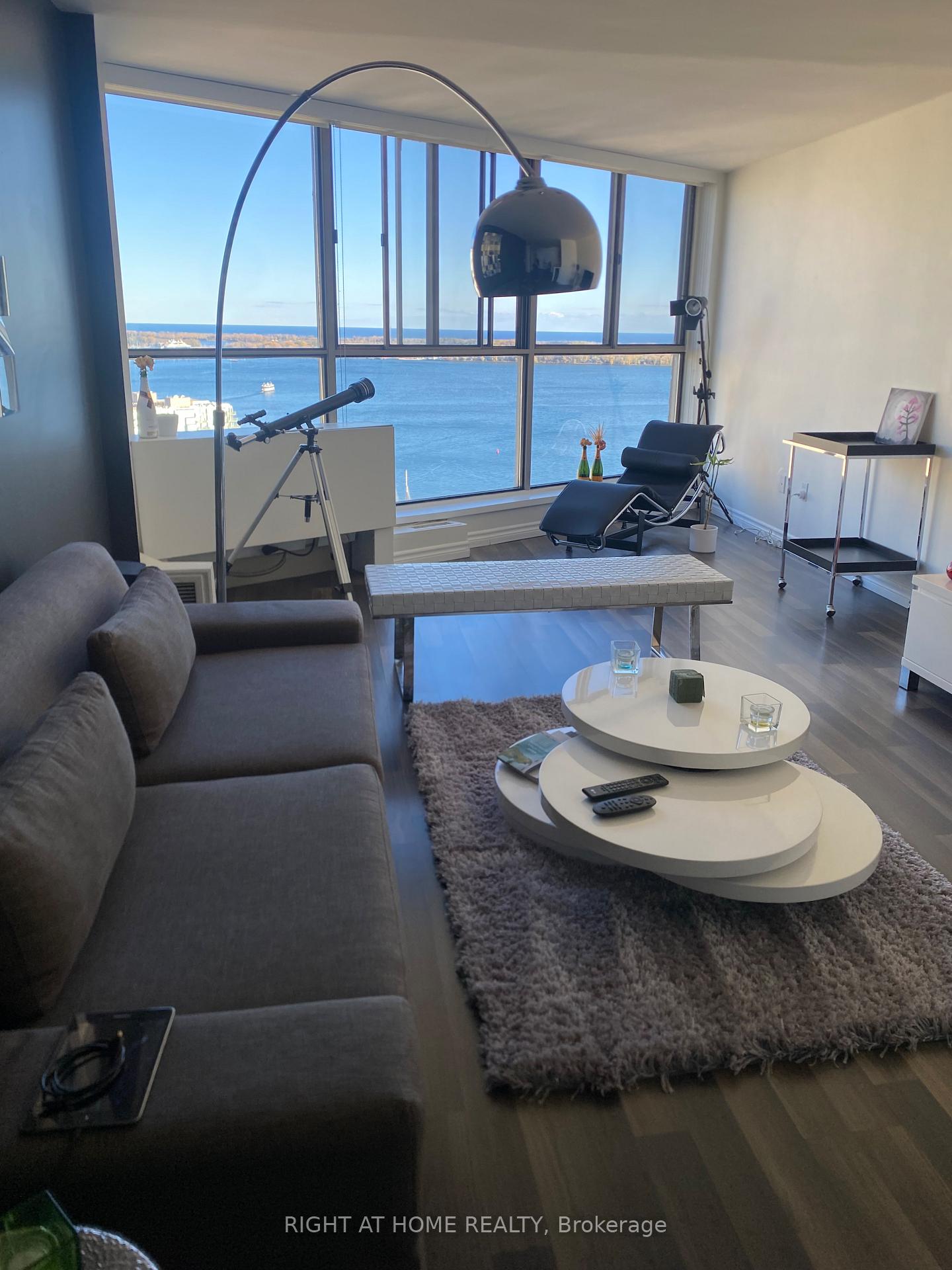 Photo 9 of Unit 3008, 270 Queens Quay, Toronto, Waterfront Communities — HOMEH