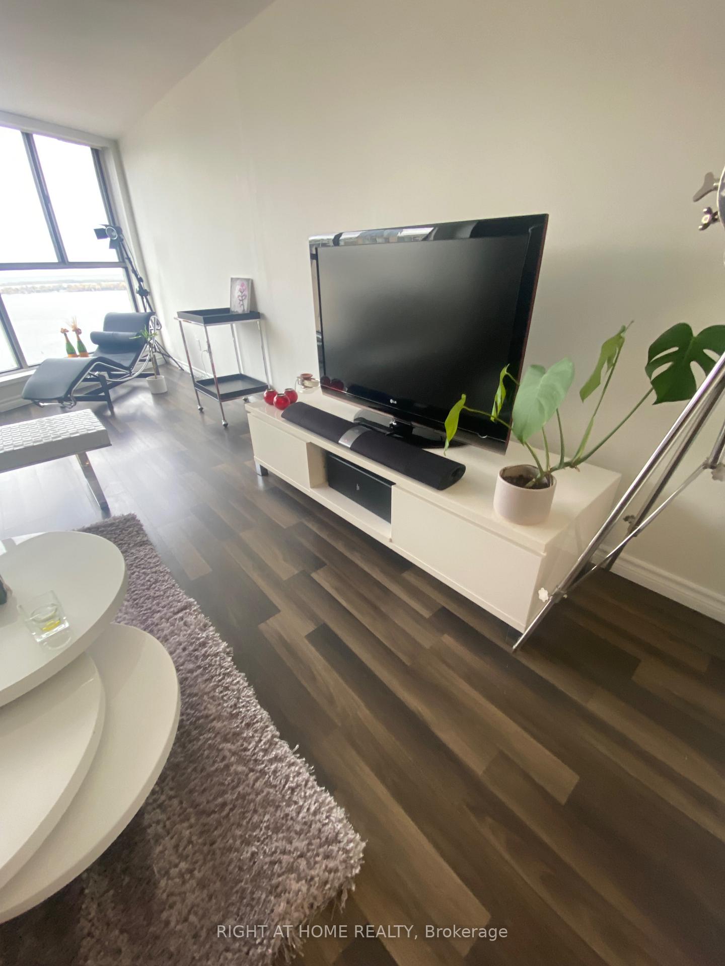 Photo 17 of Unit 3008, 270 Queens Quay, Toronto, Waterfront Communities — HOMEH