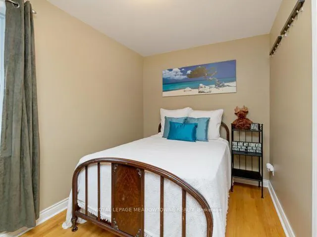 Photo 17 of 153 Delrex Boulevard, Halton Hills, Georgetown — HOMEH