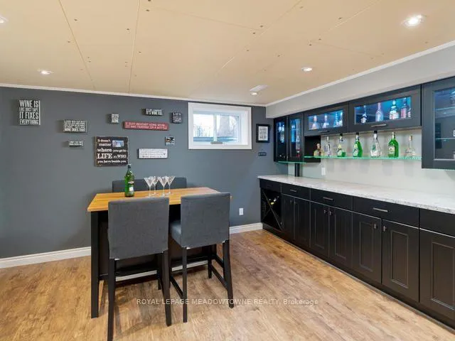 Photo 23 of 153 Delrex Boulevard, Halton Hills, Georgetown — HOMEH