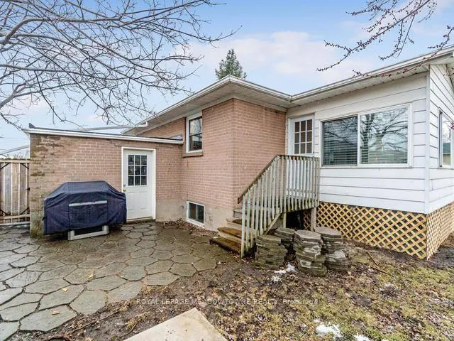 Photo 25 of 153 Delrex Boulevard, Halton Hills, Georgetown — HOMEH