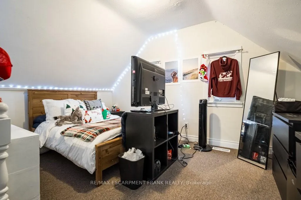Photo 20 of 109 Royal Avenue, Hamilton, Ainslie Wood — HOMEH