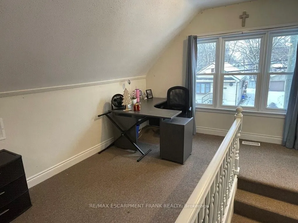 Photo 23 of 109 Royal Avenue, Hamilton, Ainslie Wood — HOMEH