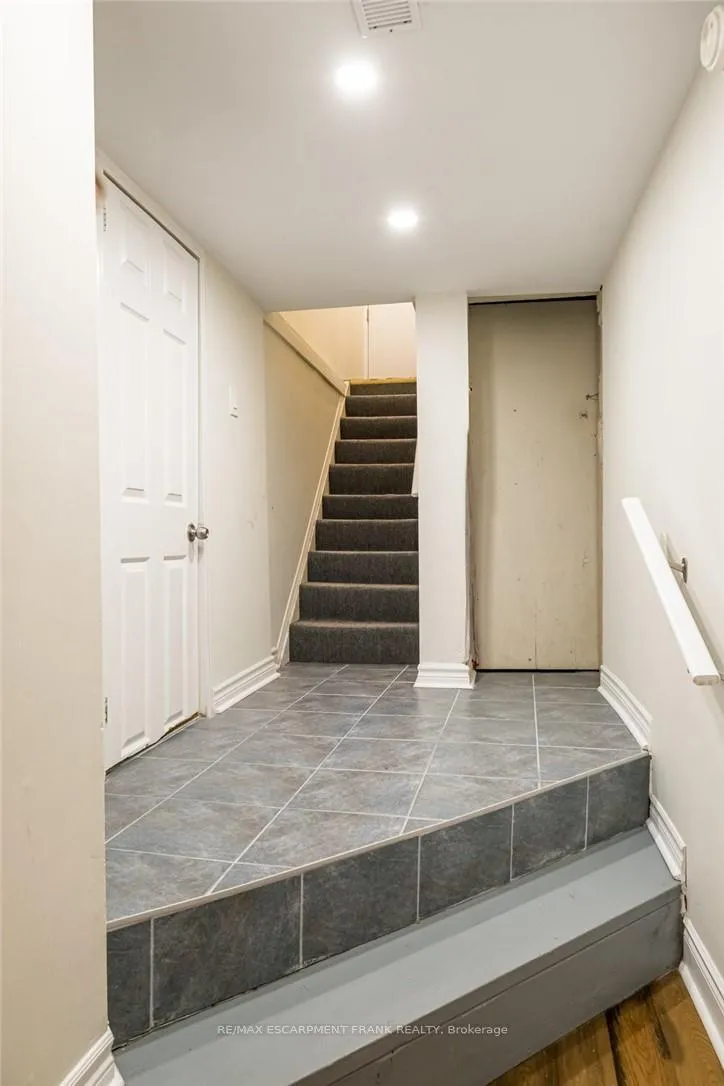 Photo 25 of 109 Royal Avenue, Hamilton, Ainslie Wood — HOMEH